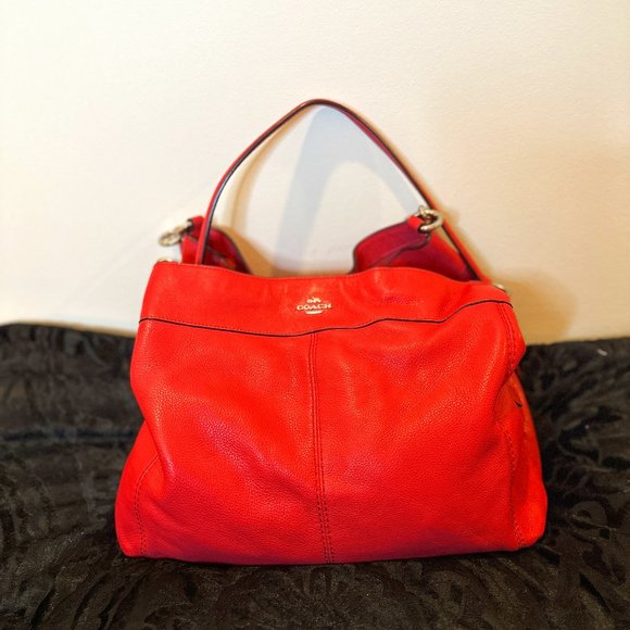 Coach Handbags - COACH PURSE